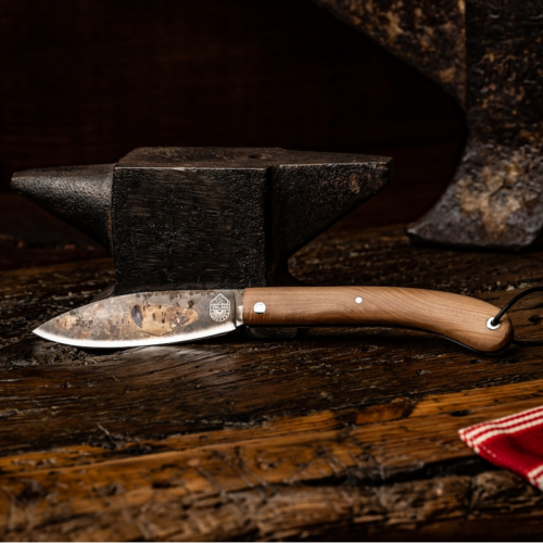 couteau-basque-du-berger-nafarroa-lame-acier-carbone-traditionnel-artisanal-bois-de-genevrier